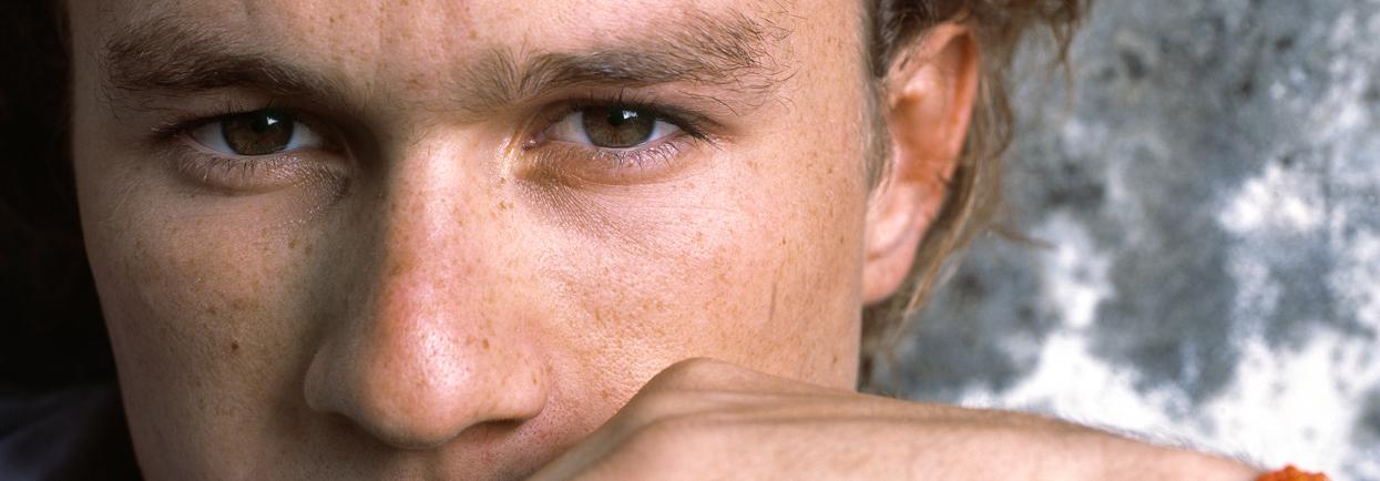 Frances Andrijich Heath 2001 (detail). Courtesy of the artist. © Frances Andrijich.